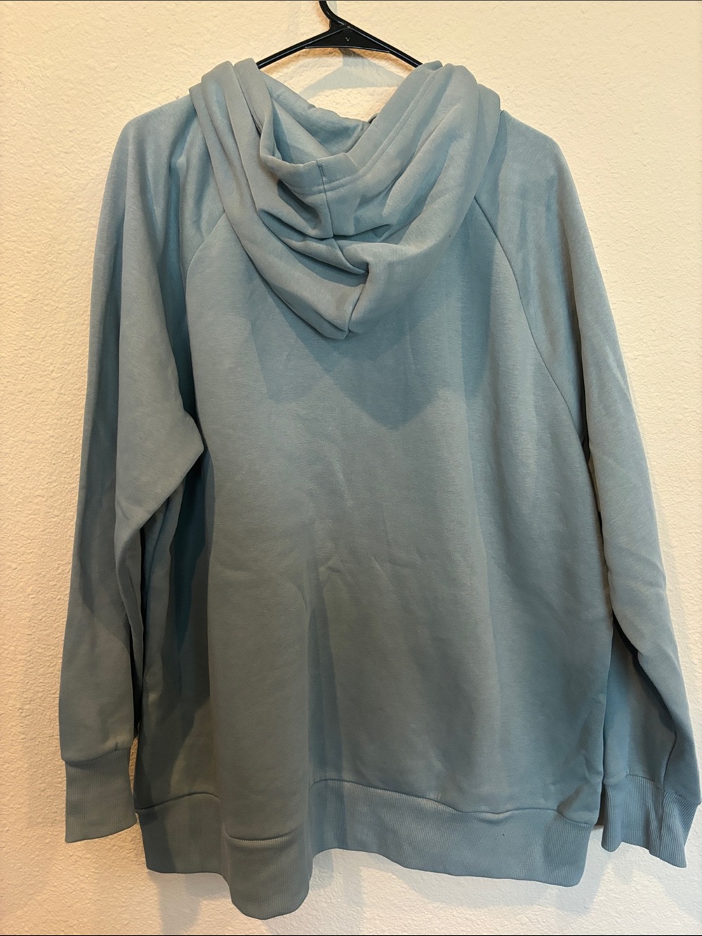 NWT 2X Under Armour Dusty Blue Hoodie with Iridescent Logo - Picture 6 of 6